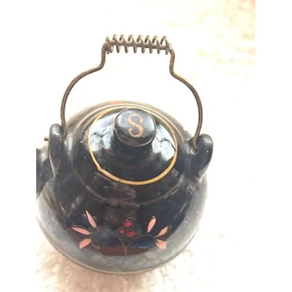 Vintage Japanese redware saltshaker